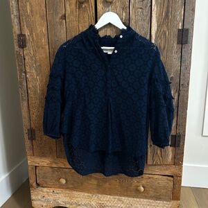 Trovata Birds of Paradis Navy Blue EYELET Button Up Top Blouse Shirt Small S
